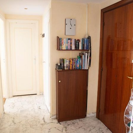 Chill Out Apartment, 2 Mins From Beach 니스 외부 사진