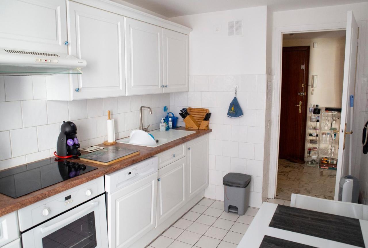 Chill Out Apartment, 2 Mins From Beach 니스 외부 사진